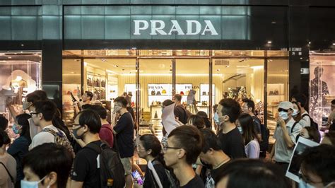 warum ist prada so teuer|Why Is Prada So Expensive. The 7 Main Reasons .